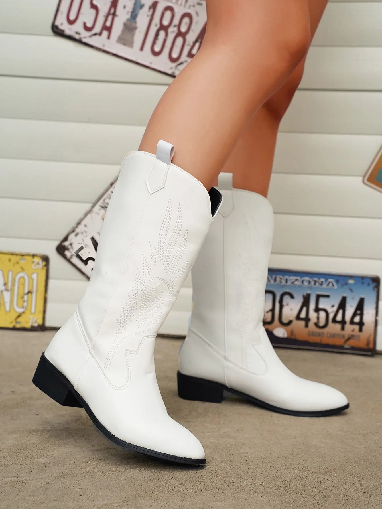 Gold Mid-calf Boots Women Silver Pointed Western Cowboy Boots Retro Fashion Black Boot Plus Size 36-43 WomenBoots