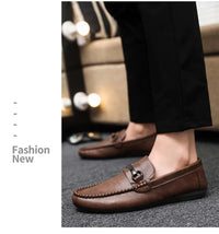 Breathable men's casual shoes in spring and summer leisure trend retro horse-bit buckle bean shoes fashion set foot pedal.
